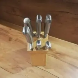 Einen Messerblock für die Küche